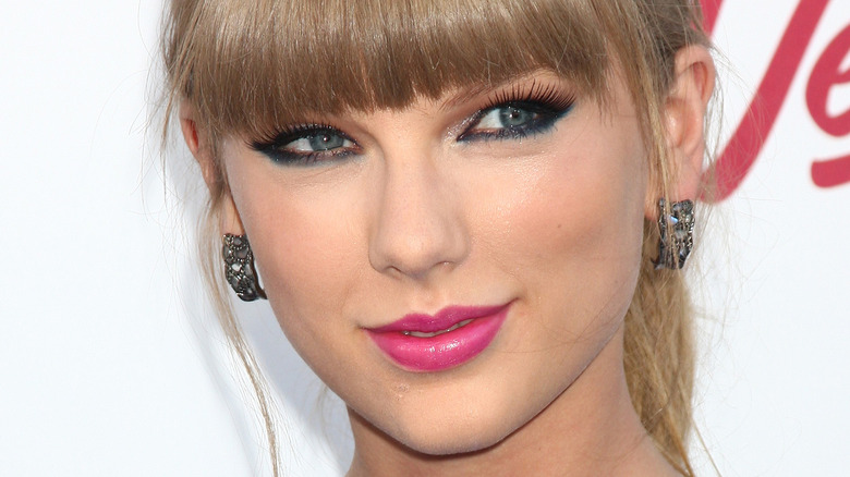 Taylor Swift close up 