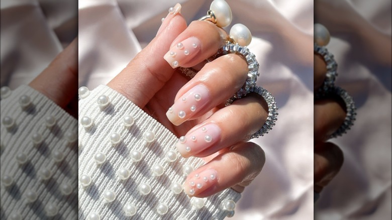 Pearl manicure