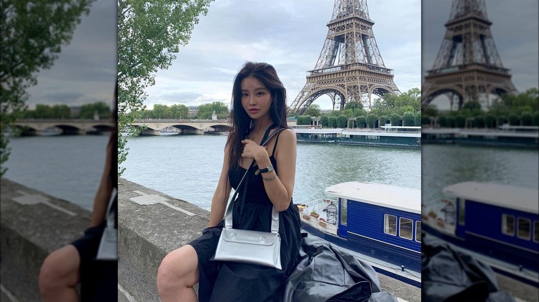 Woman posing in Paris