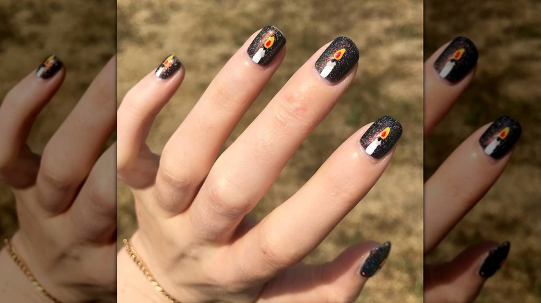 Candle nail art