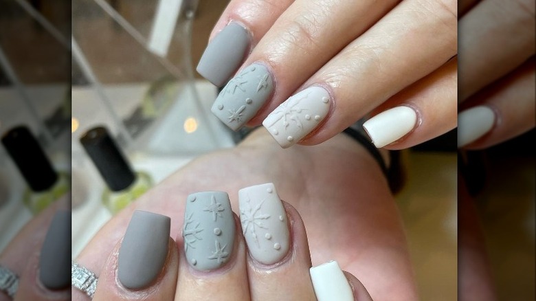 greyscale manicure