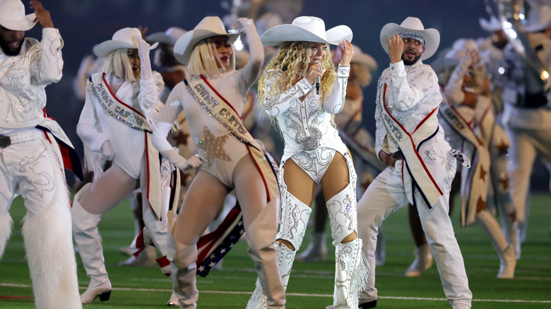 Beyoncé's NFL halftime performance