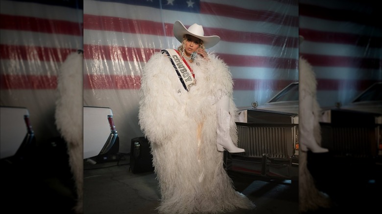 Beyoncé wears white for her NFL halftime show