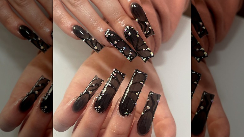 Black butterfly nails