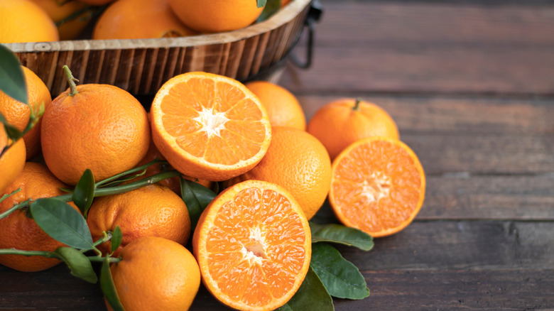 Oranges in display