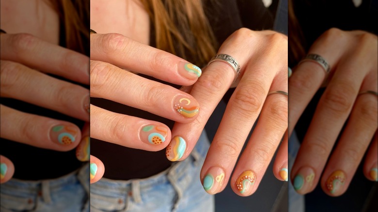 abstract leo manicure