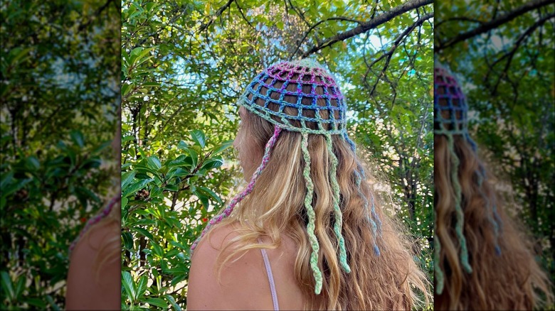 Woman wearing a jellyfish hat