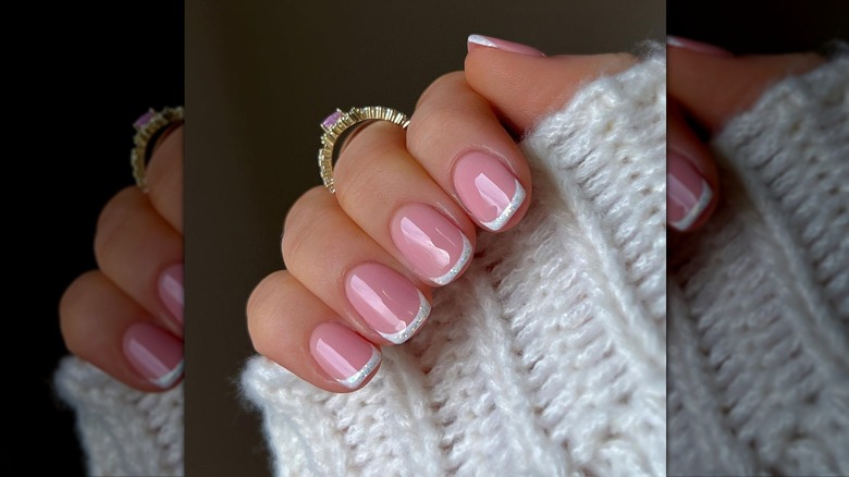 Glitter French manicure