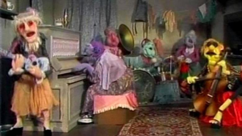 five lady muppets