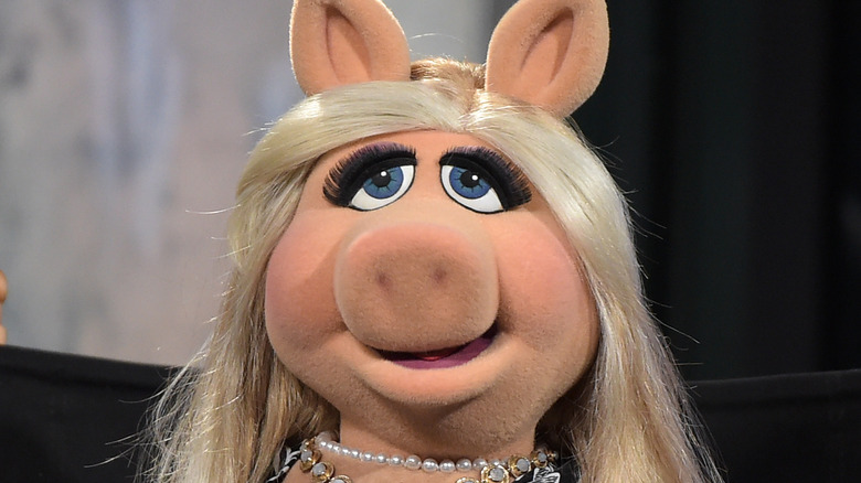 miss piggy angry face