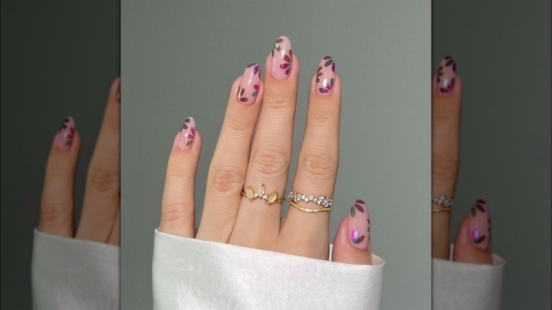Chrome nail art