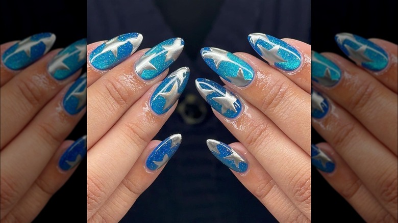 Blue velvet nails with stars