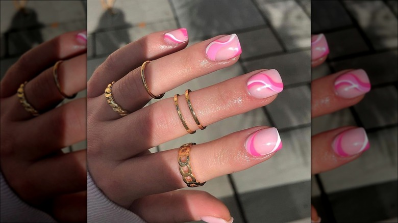 Pink swirl nails