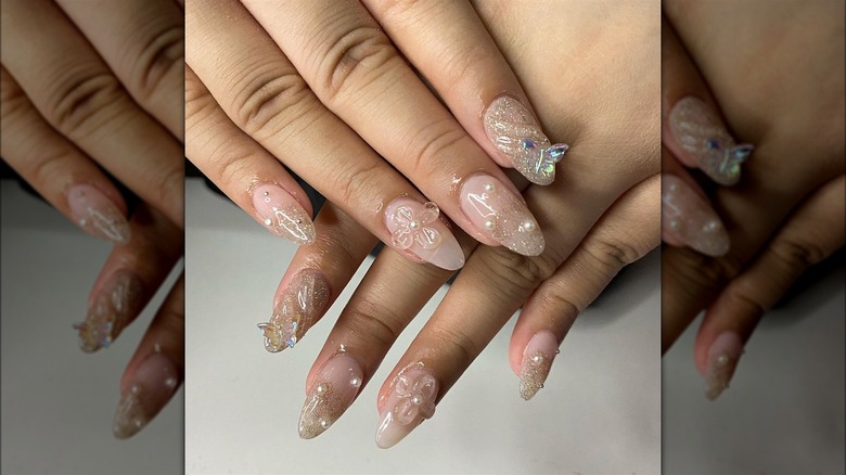 Iridescent fairy nails 