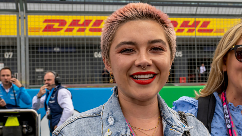 florence pugh velvet crop