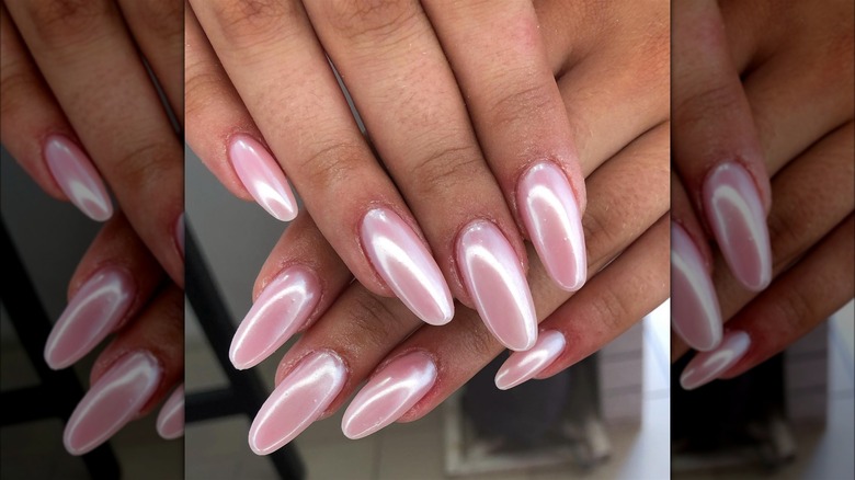 Pink pearlescent nails