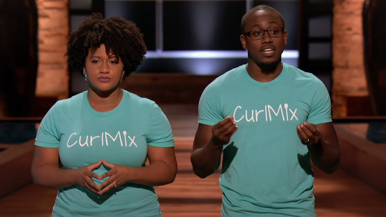 CurlMix co-founders
