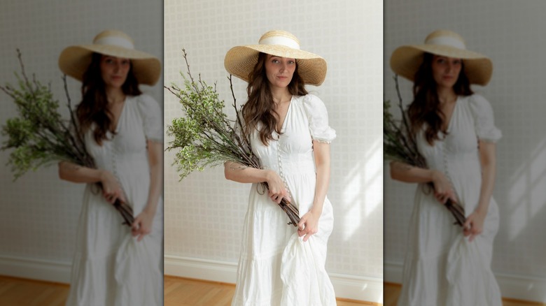 White dress straw hat