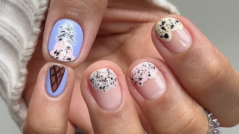 Cookies and cream ice cream nails