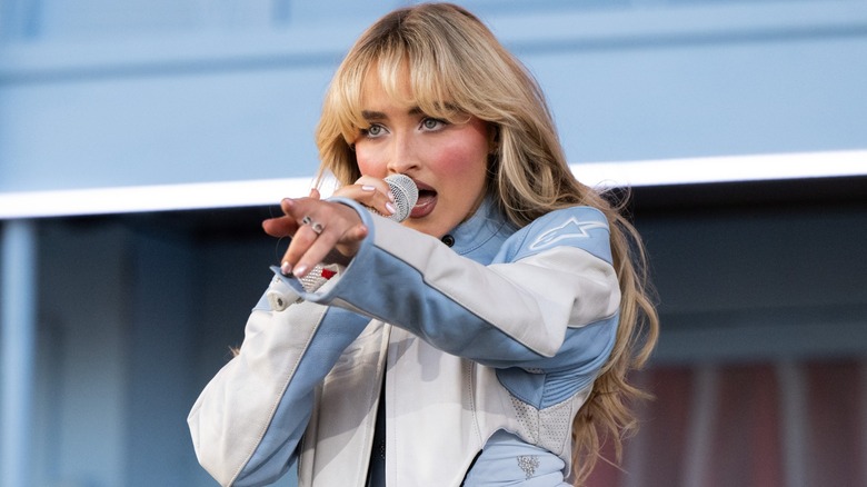 Sabrina Carpenter performing