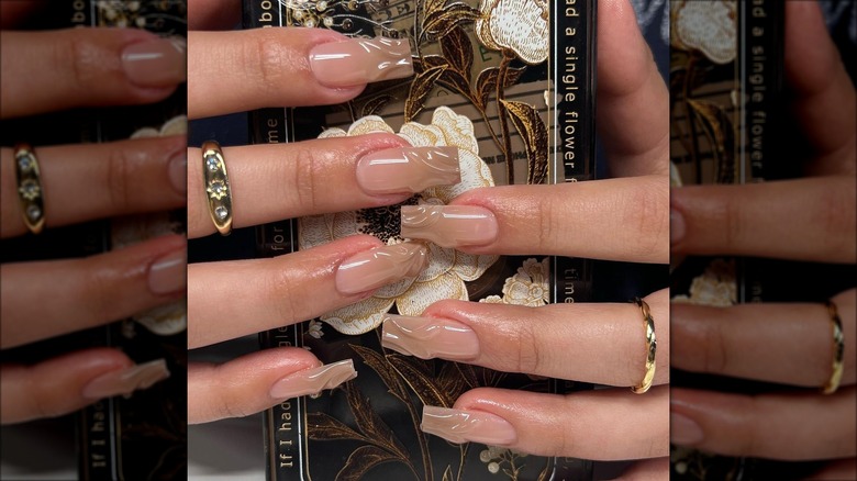 Texture latte nails