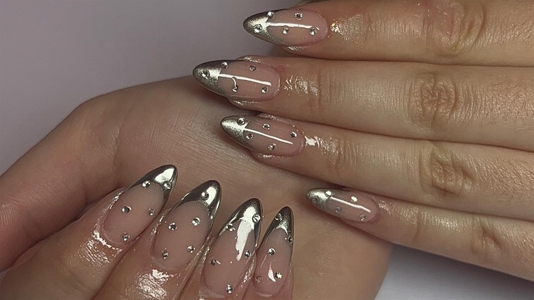 Rhinestone silver nails