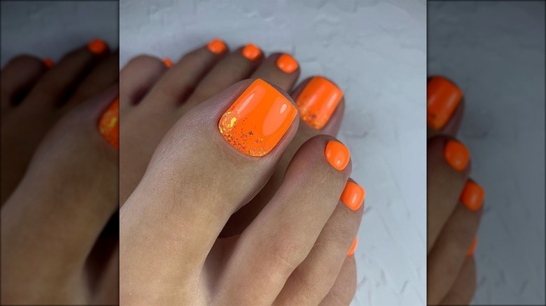 Orange sparkle manic