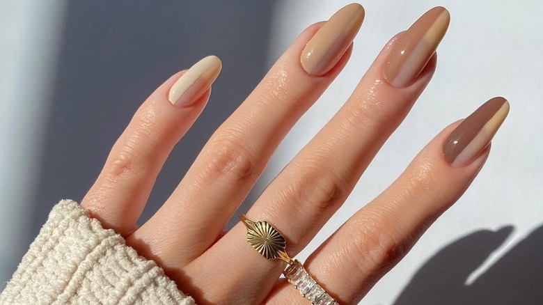 Vertical neutral nail design