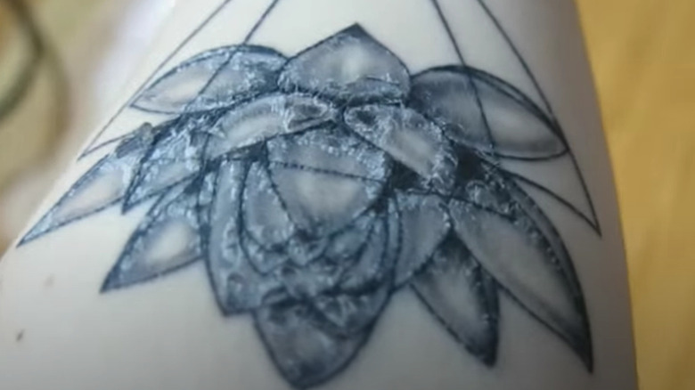 tattoo peeling on skin 