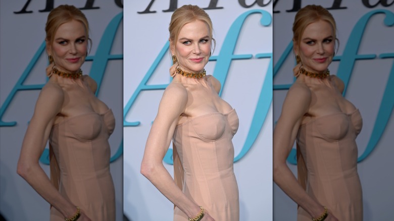 Nicole Kidman posing