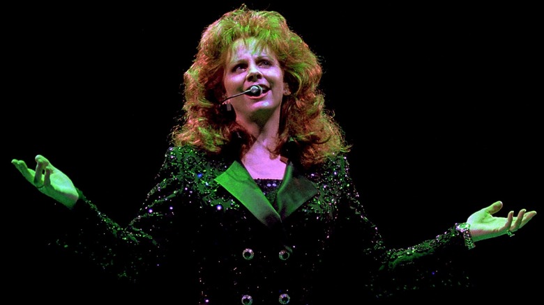 Reba McEntire in 1990