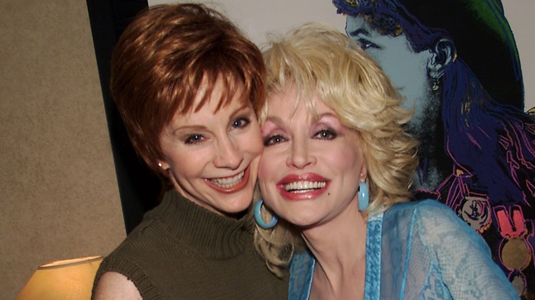 Reba McEntire with Dolly Parton at Annie Get Your Gun