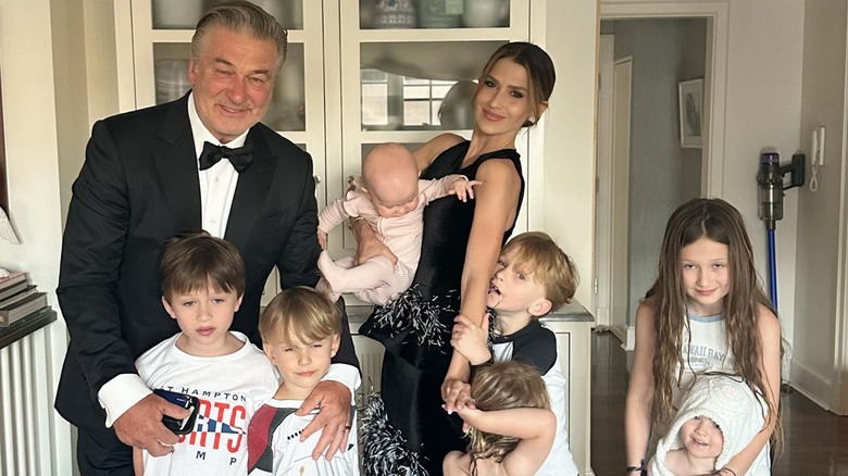 Alec Baldwin and Hilaria Baldwin with their kids