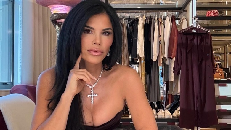 Lauren Sanchez posing