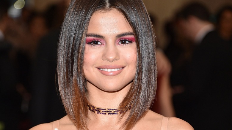 Selena Gomez in hot pink eyeshadow