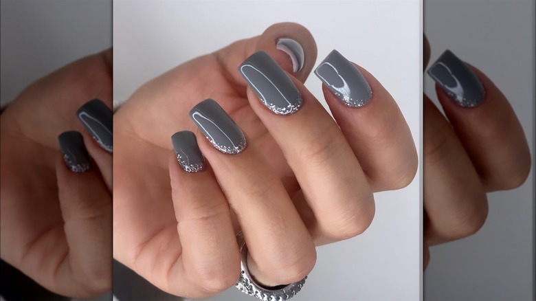 Gray nails with glitter