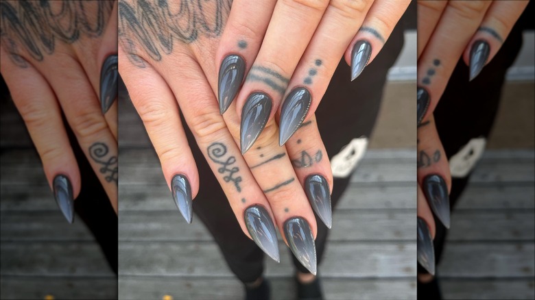 Gray ombre nails