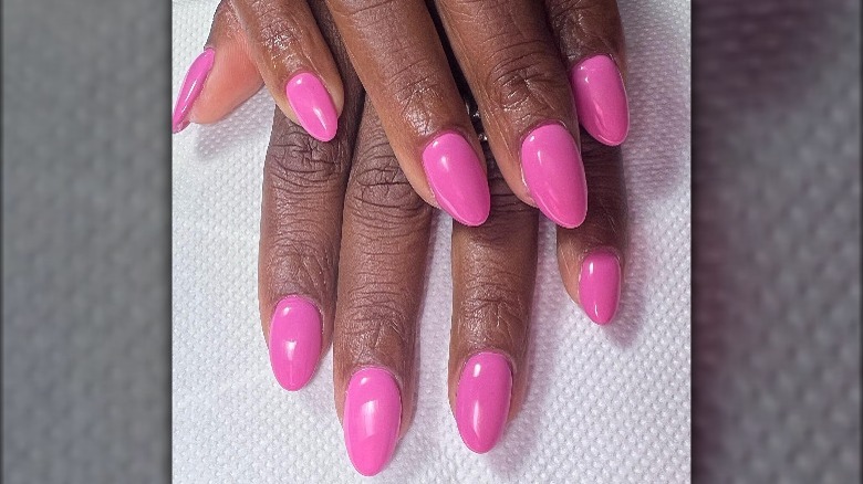 Bubblegum pink manicure 
