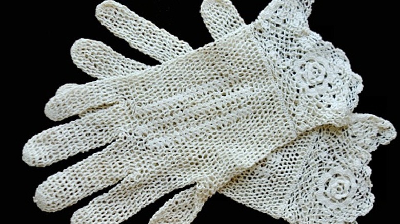 lace gloves