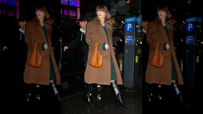 Taylor Swift on the street