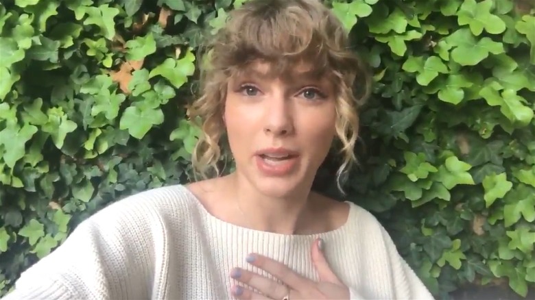 Taylor Swift speaking