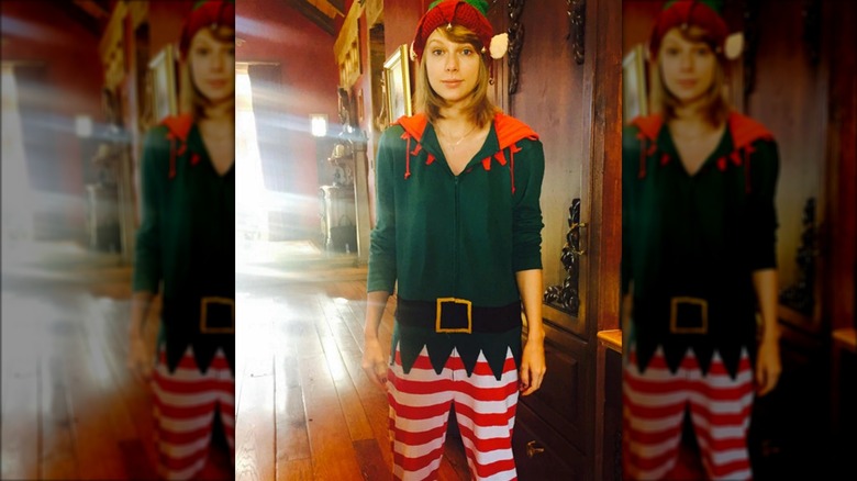 Taylor Swift dressed as an elf