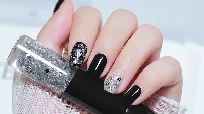 Black and sparkly nails