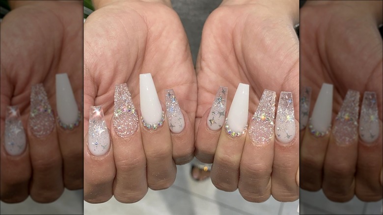Clear nails with glitter