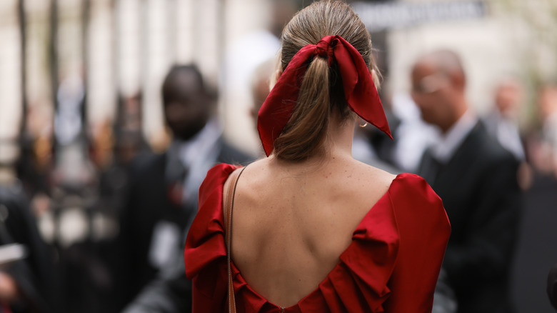 Red ribbon ponytail 