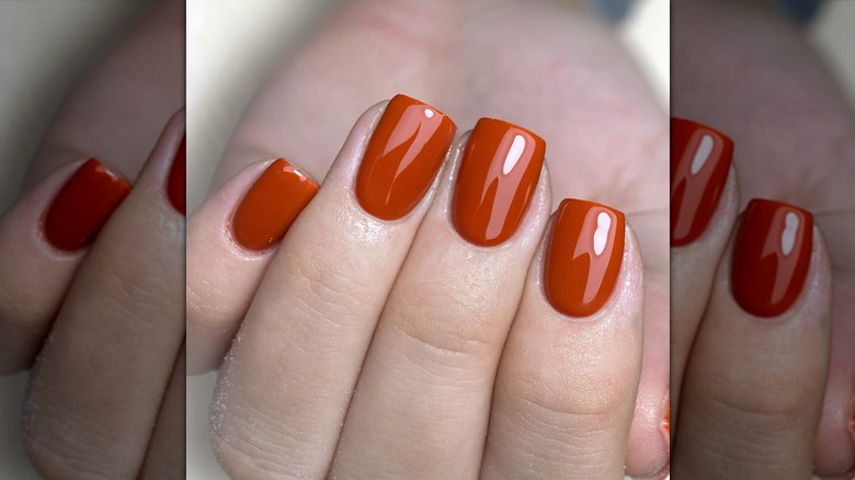 Burnt orange nails