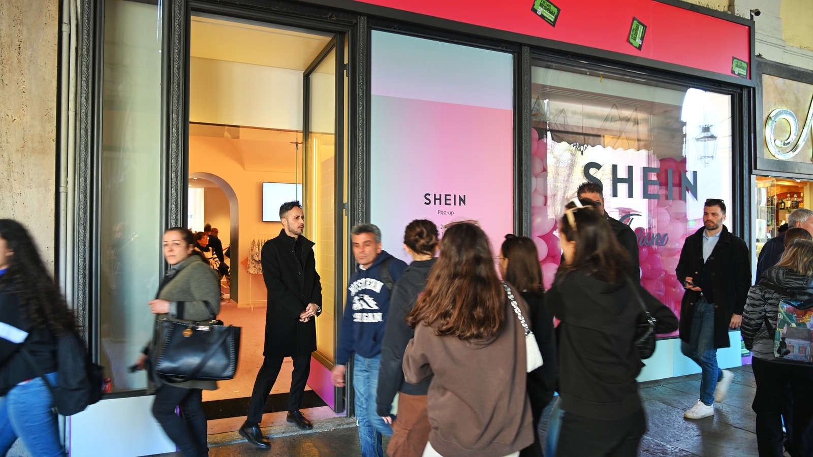 ThredUP asks consumers to boycott Shein's pop-up shop - RetailWire