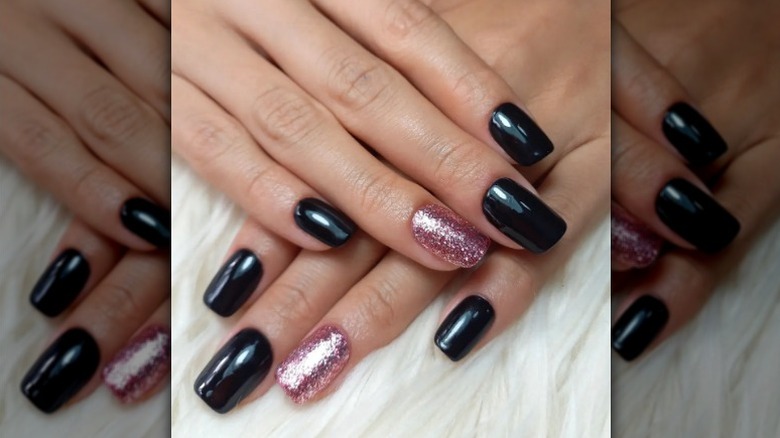 Black and pink glitter nails