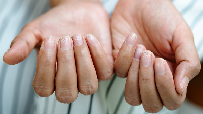 BIAB nails manicure 