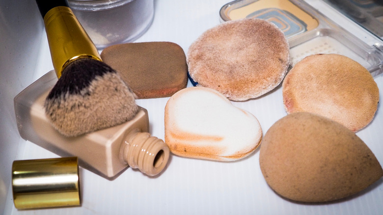 dirty makeup brushes and sponges